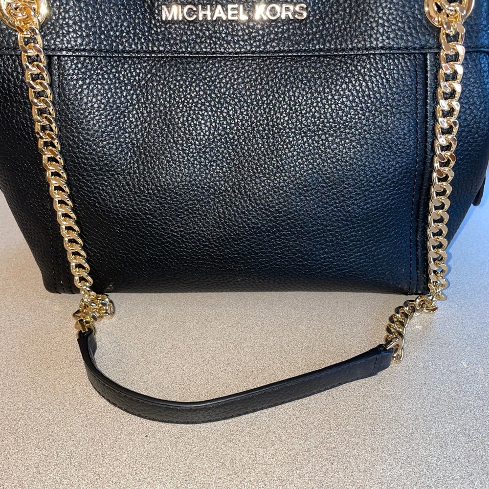 Micheal Kors black leather messenger bag - Picture 2 of 4